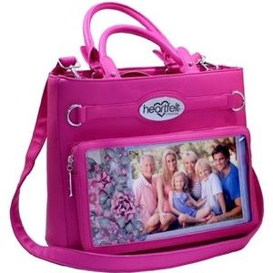 BNWT - NIB HOST PICK!!!!! Pink heartfelt purse with 3 keychains